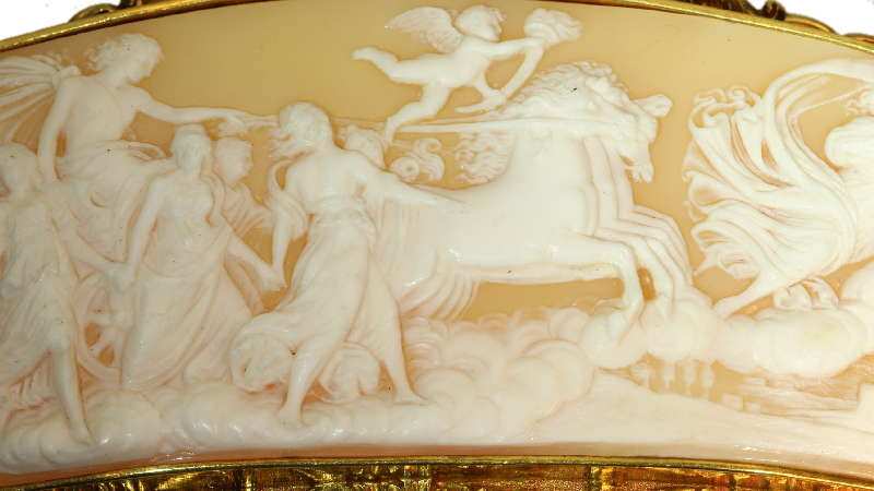 Superb Baroque style French cameo with gold mounting. A true collectors item! (image 10 of 16)